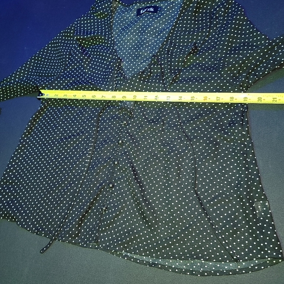 Fab'rik Women's Black 100% Polyester Long Sleeve V-Neck Blouse Size Large - Picture 12 of 15